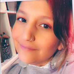 Meet your Posher, Carrie